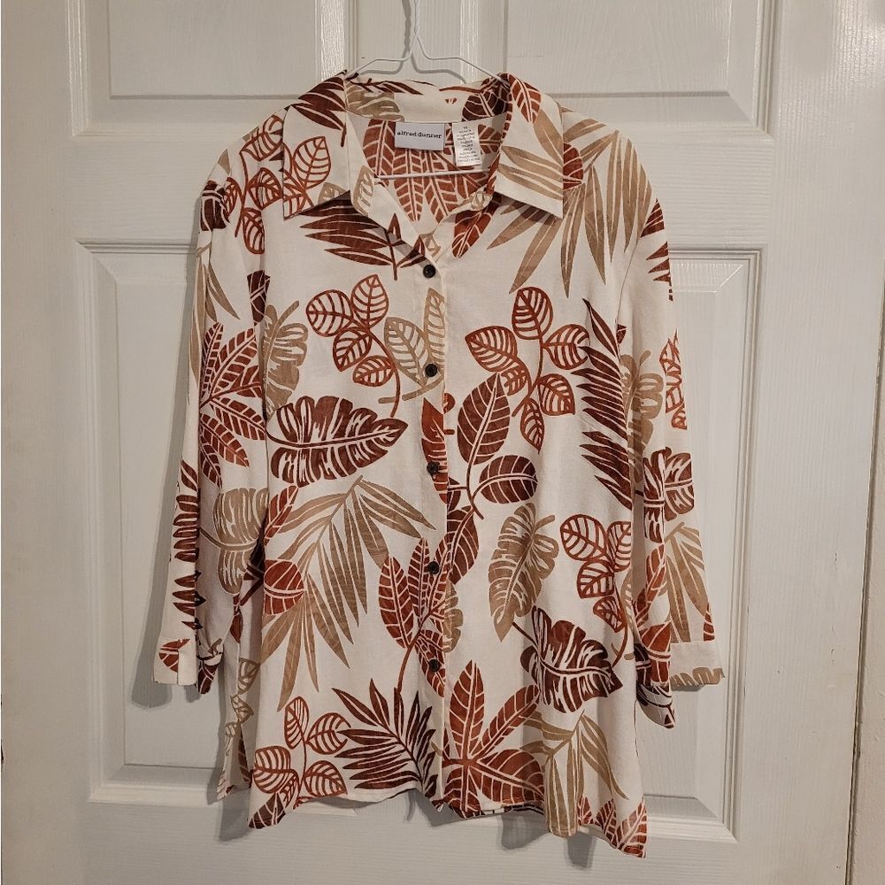 Alfred Dunner leaf design Linen blend sheer top